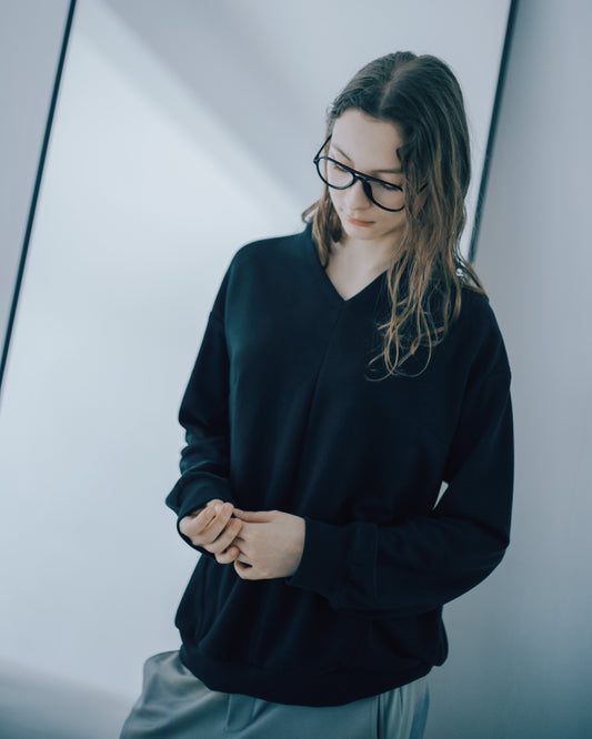 V領開口寬鬆上衣(黑色)