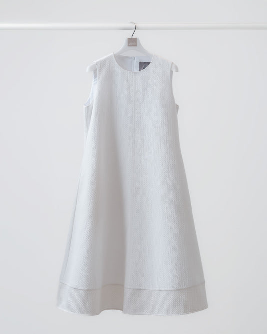 Double-sided textured A-line dress (white) 