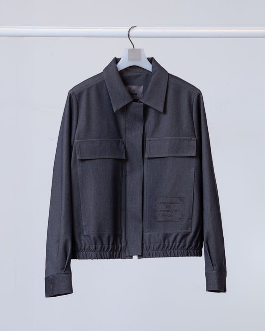 蓋袋翻領短版外套(黑咖)