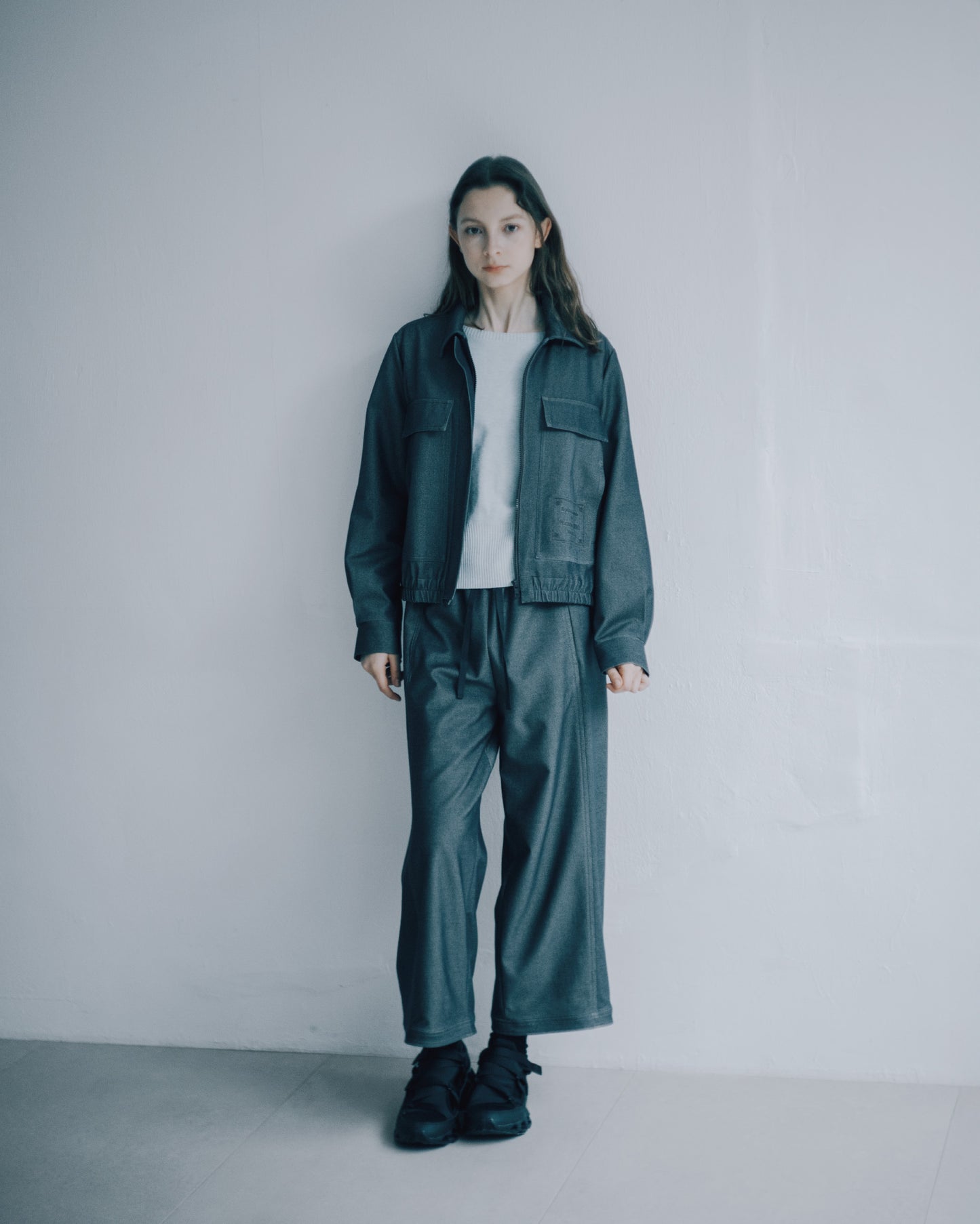 綁帶抽繩直筒長褲(黑咖)