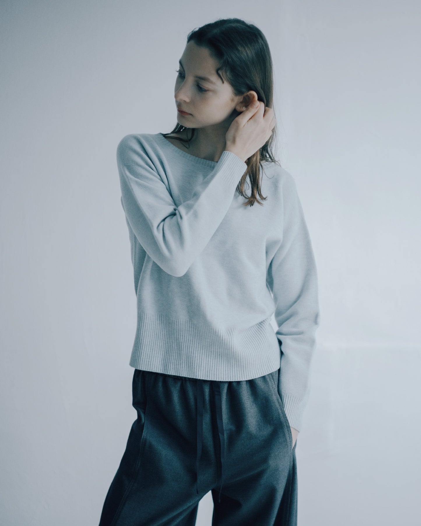 挺版船領針織上衣(灰藍)