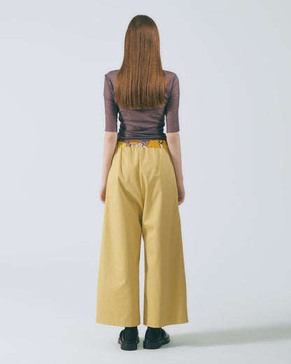 弧線剪接直筒長褲 (亮黃)