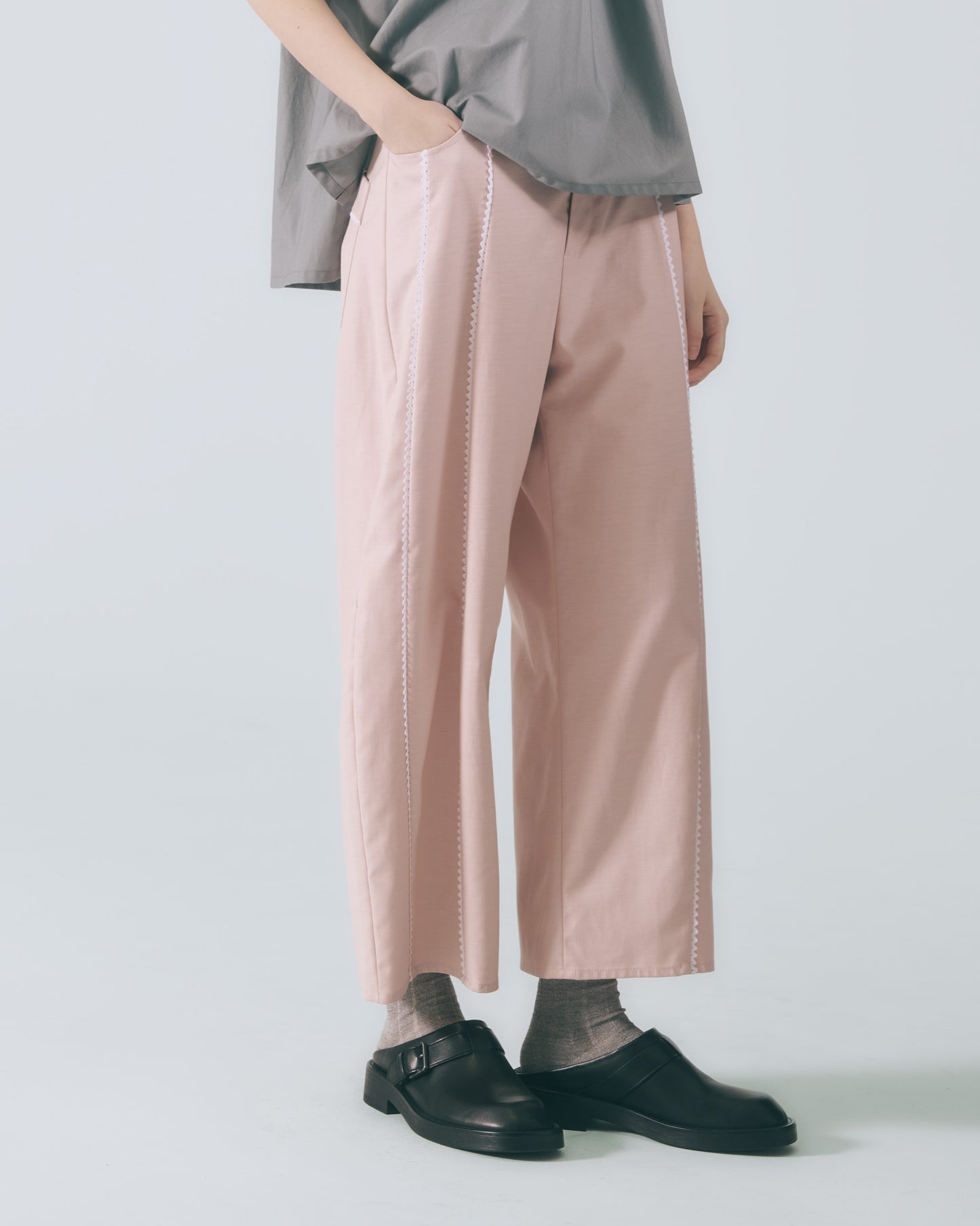 波浪蕾絲剪接錐形褲(粉色)