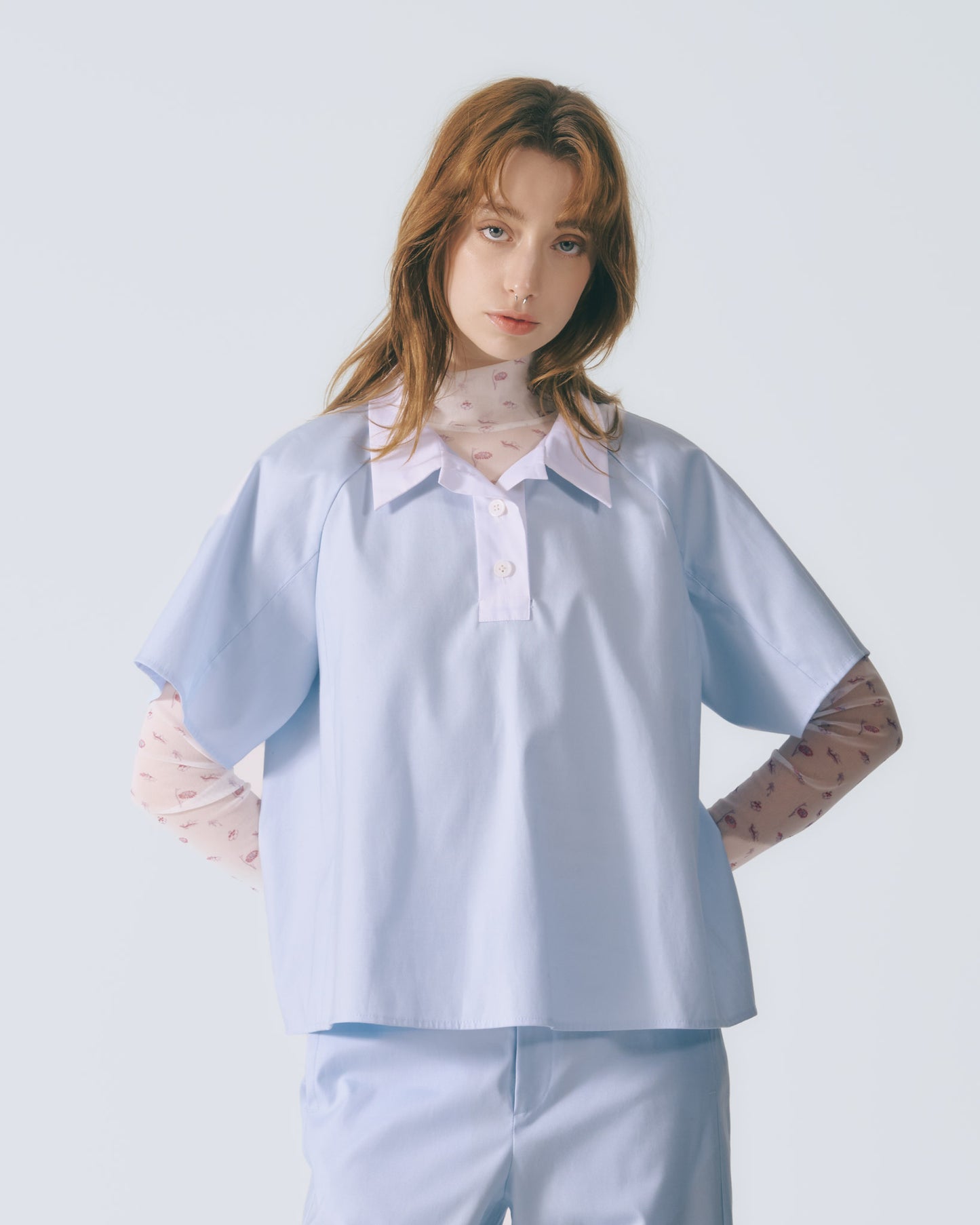 拼接領口短袖上衣 (淺藍)