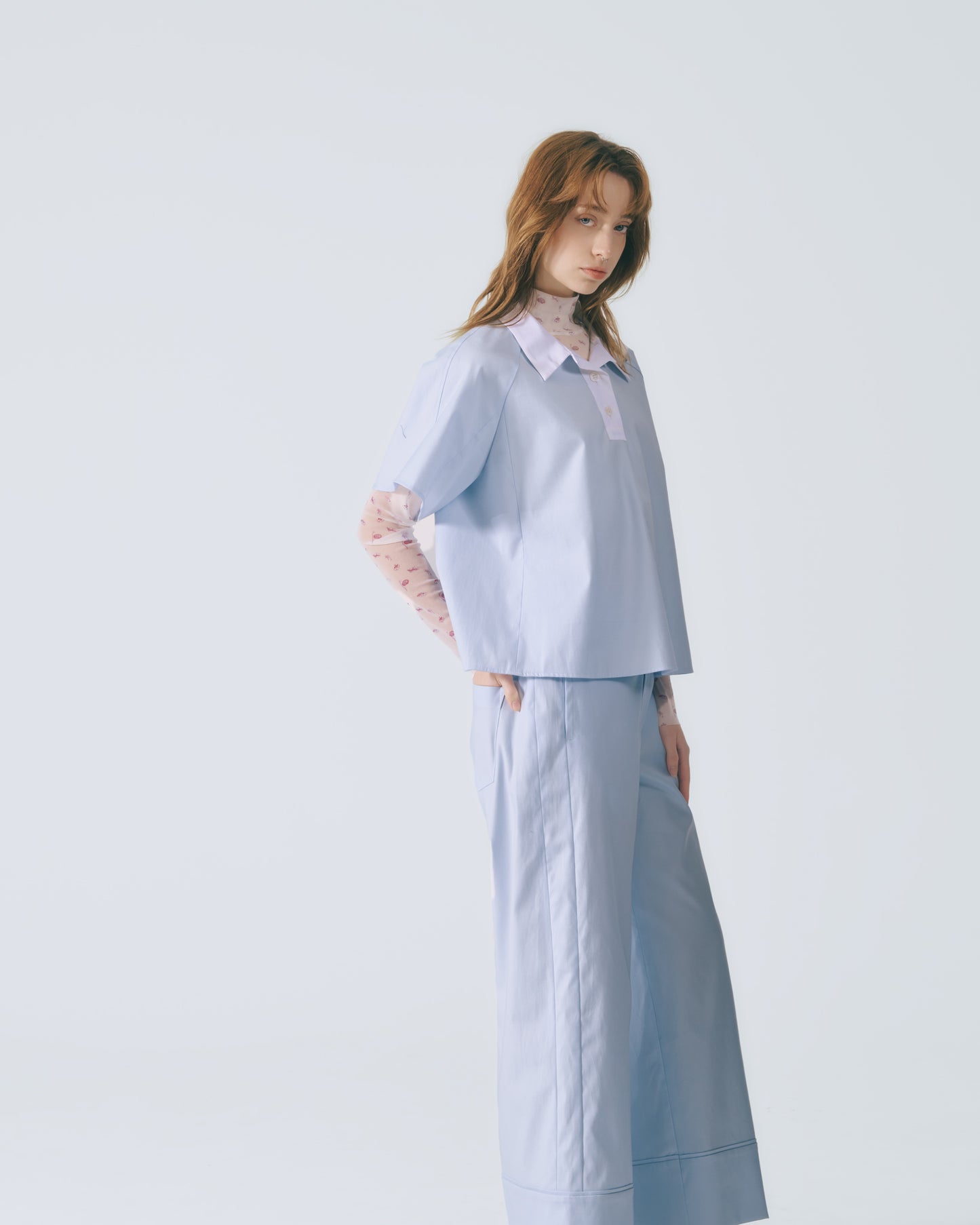 拼接領口短袖上衣 (淺藍)