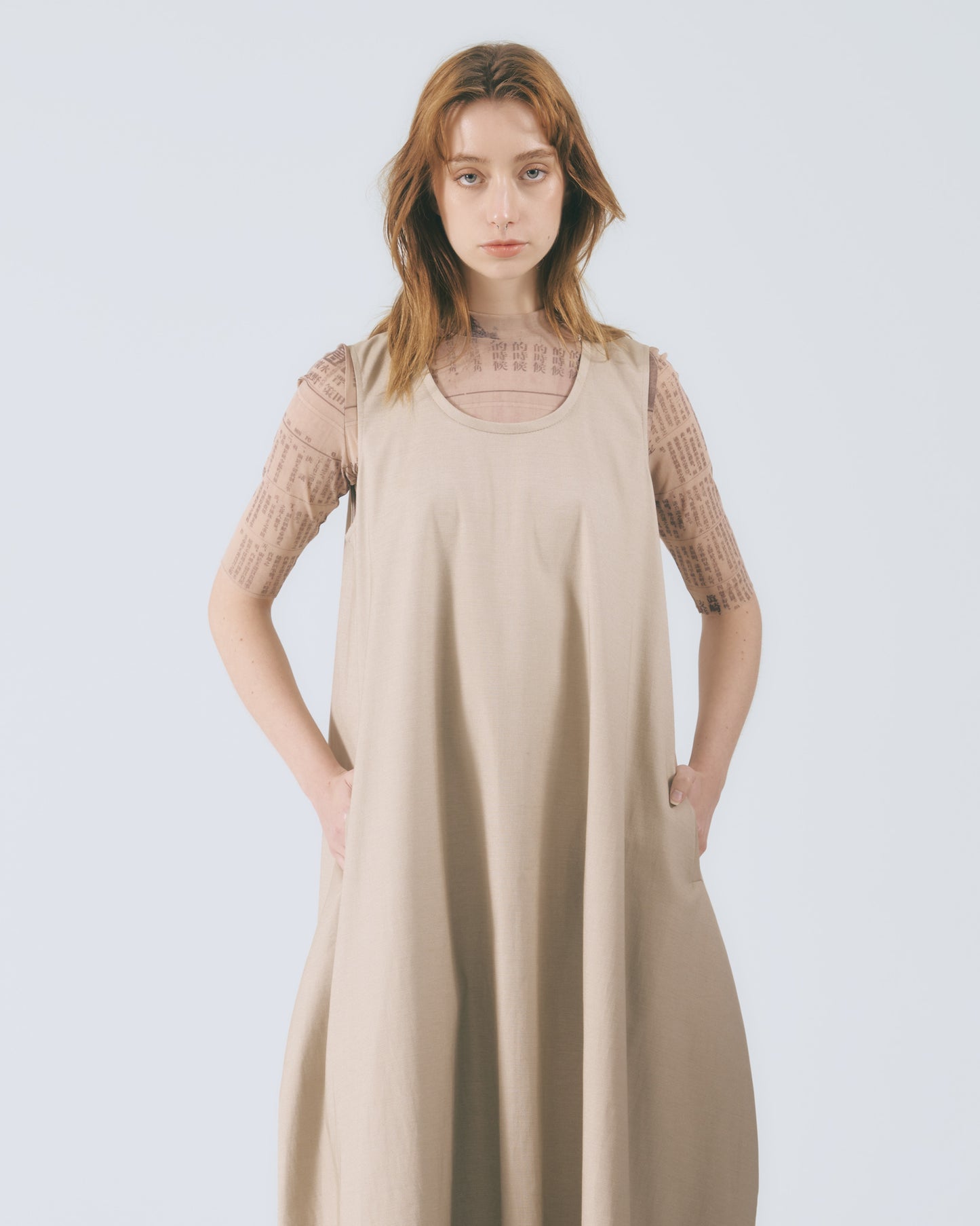 立體廓型無袖長洋裝 (卡其)