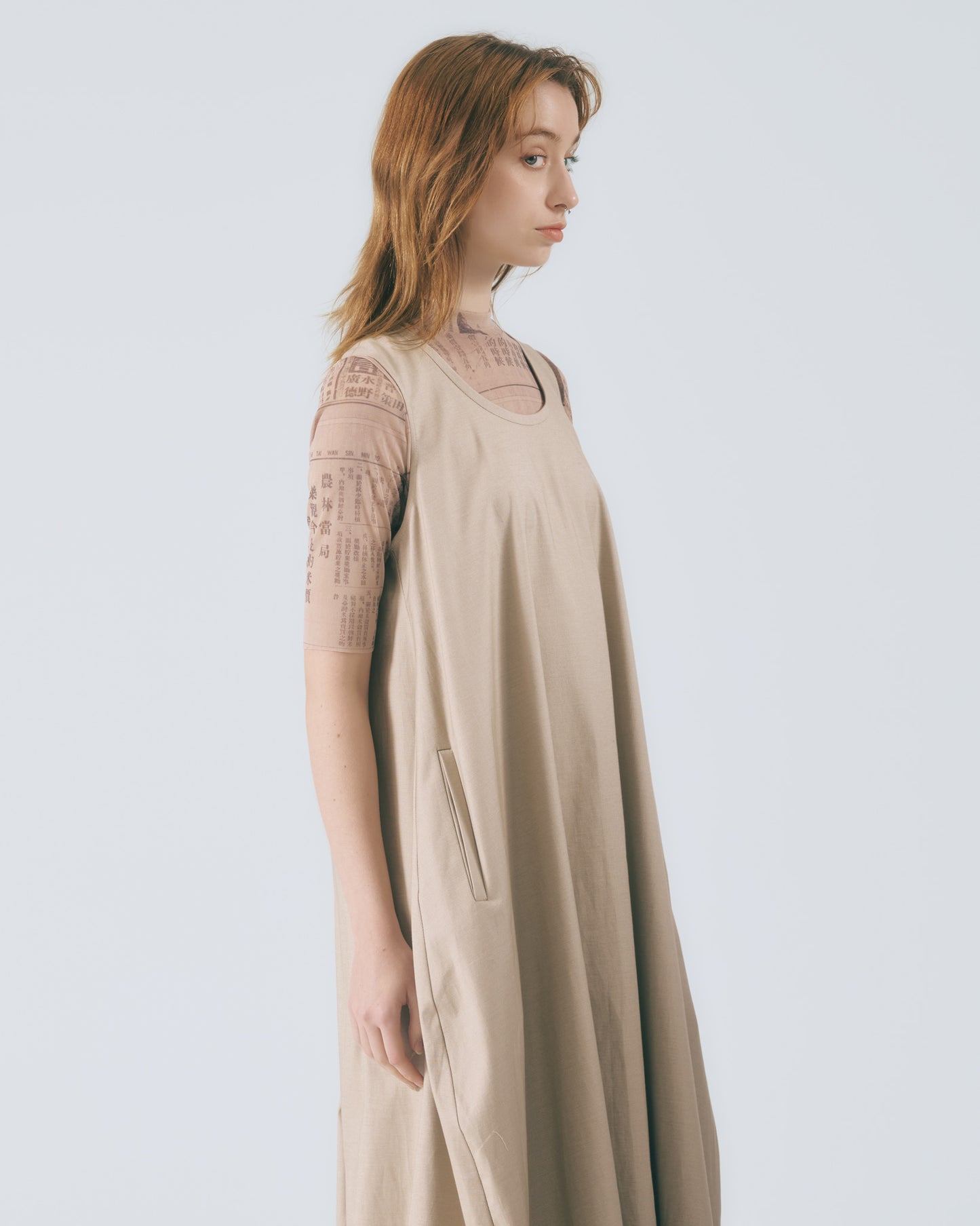 立體廓型無袖長洋裝 (卡其)
