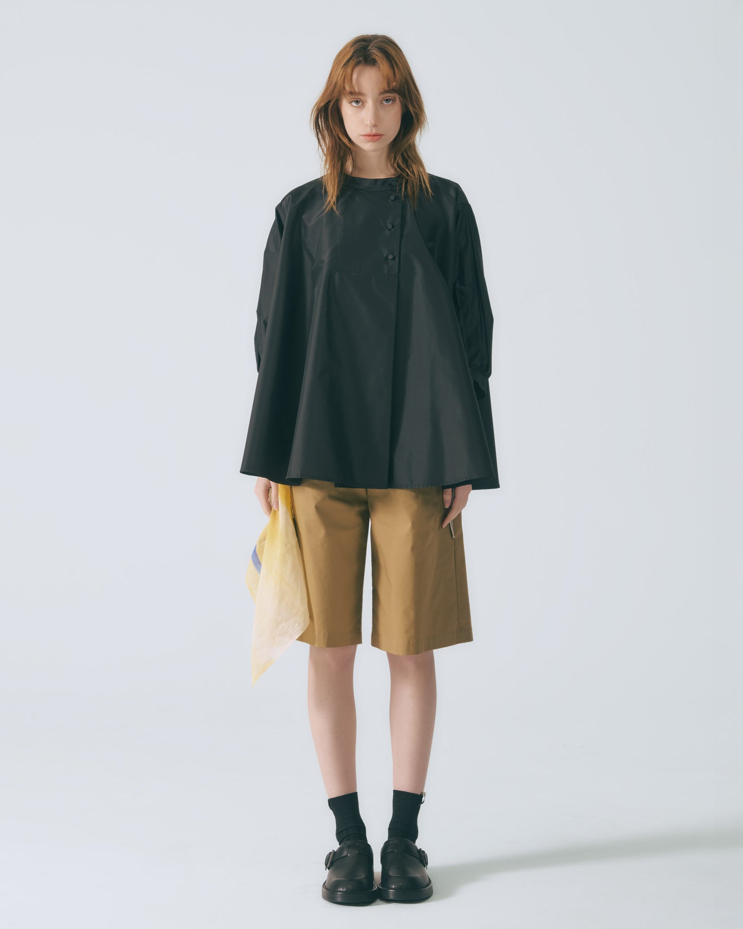 立領五分澎袖上衣 (黑色)