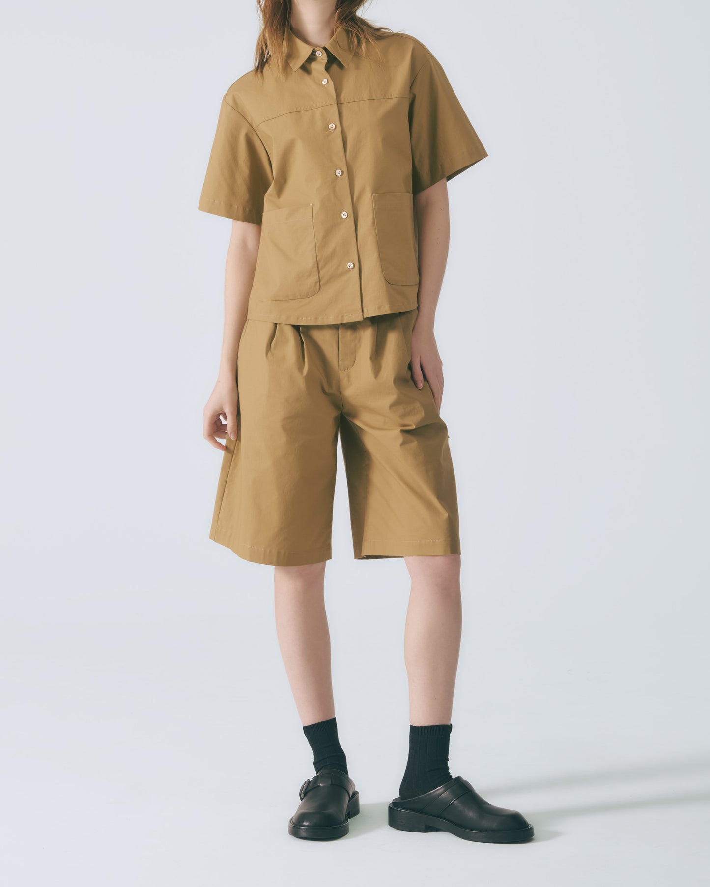 A字活褶五分褲 (棕色)