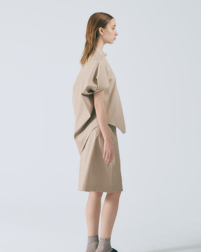 斜肩蕾絲立體輪廓上衣 (卡其)