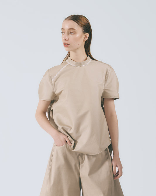 斜肩蕾絲立體輪廓上衣 (卡其)