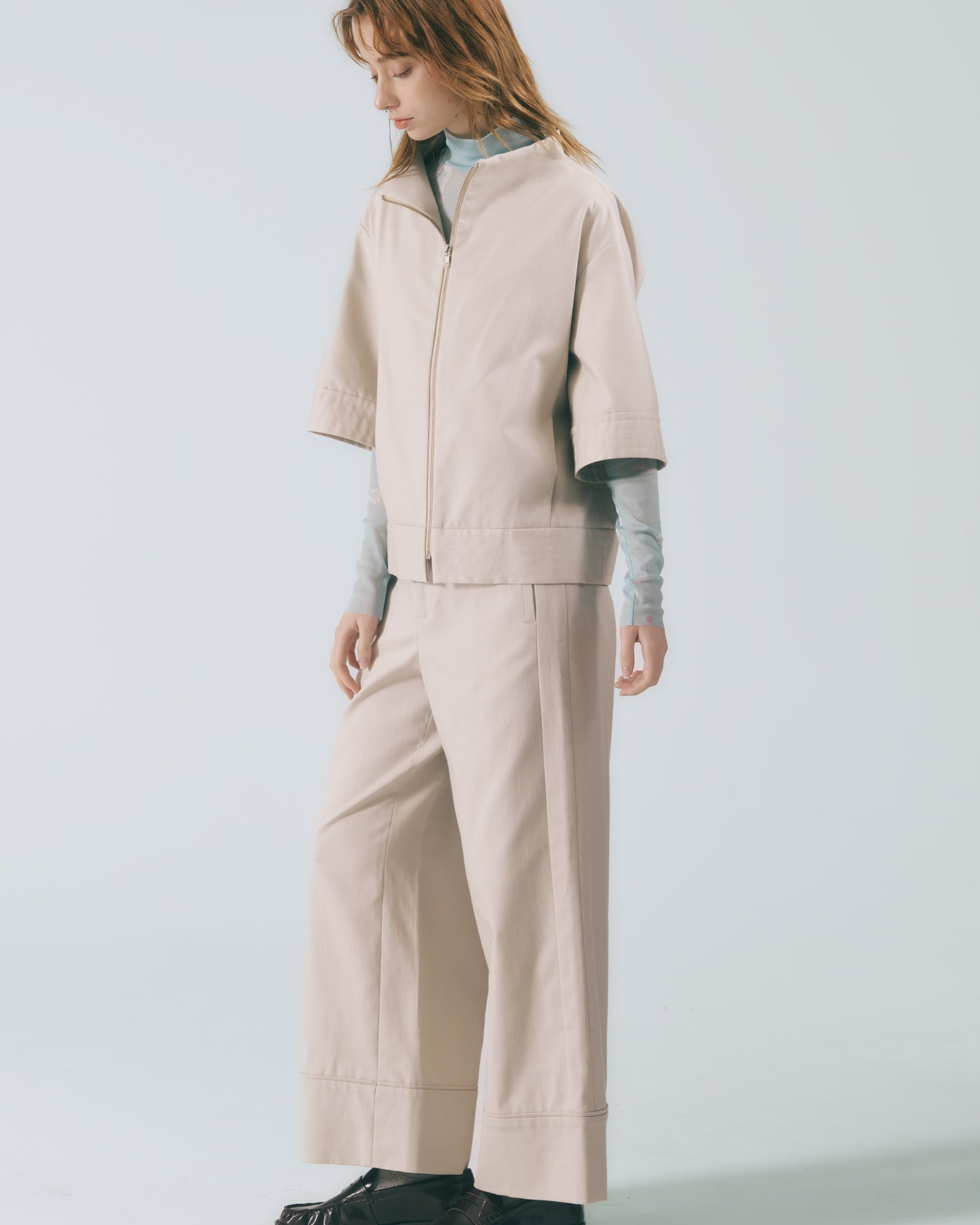 下襬寬版拼接長褲(灰卡其)