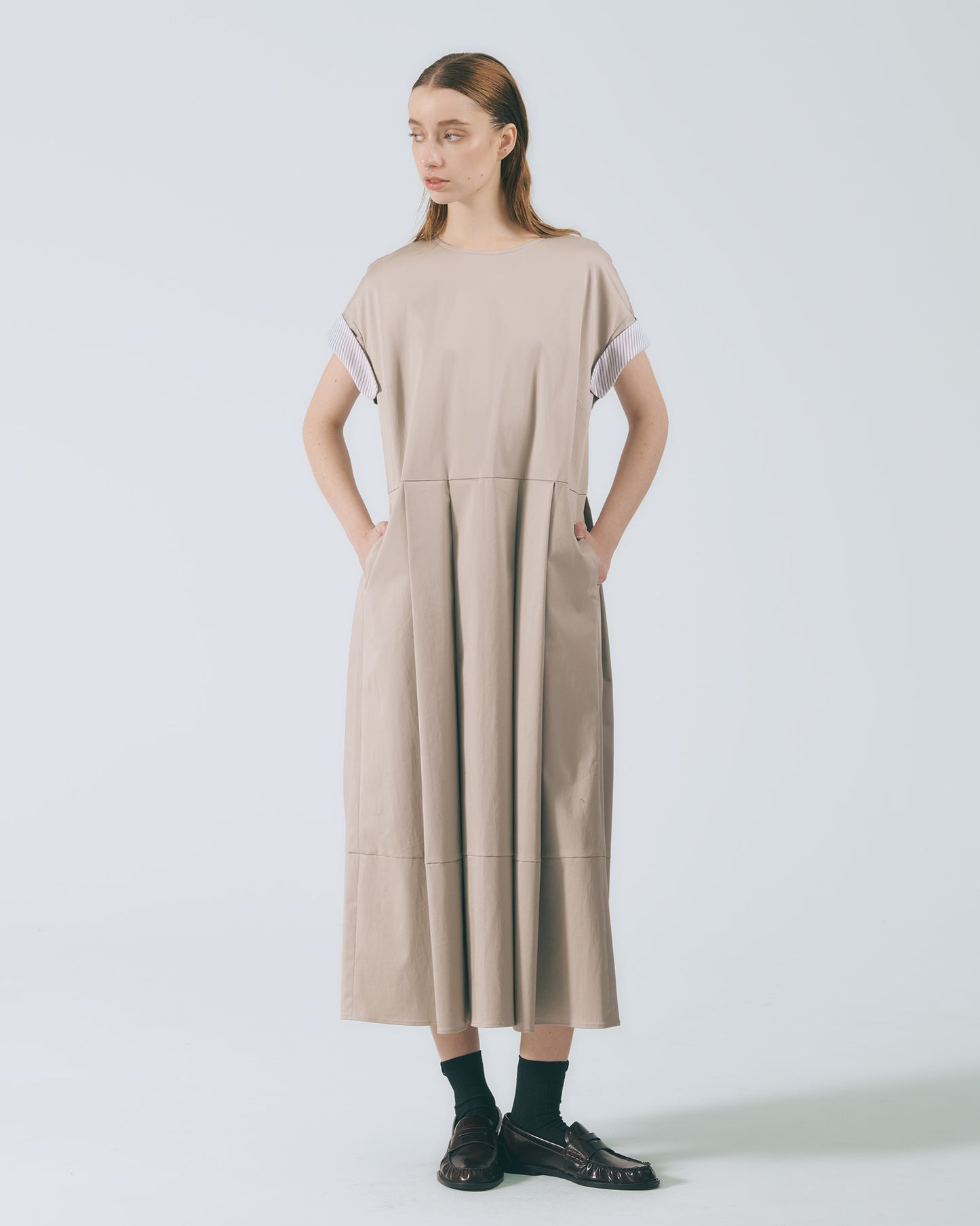 拼接打摺寬袖長洋裝(卡其)