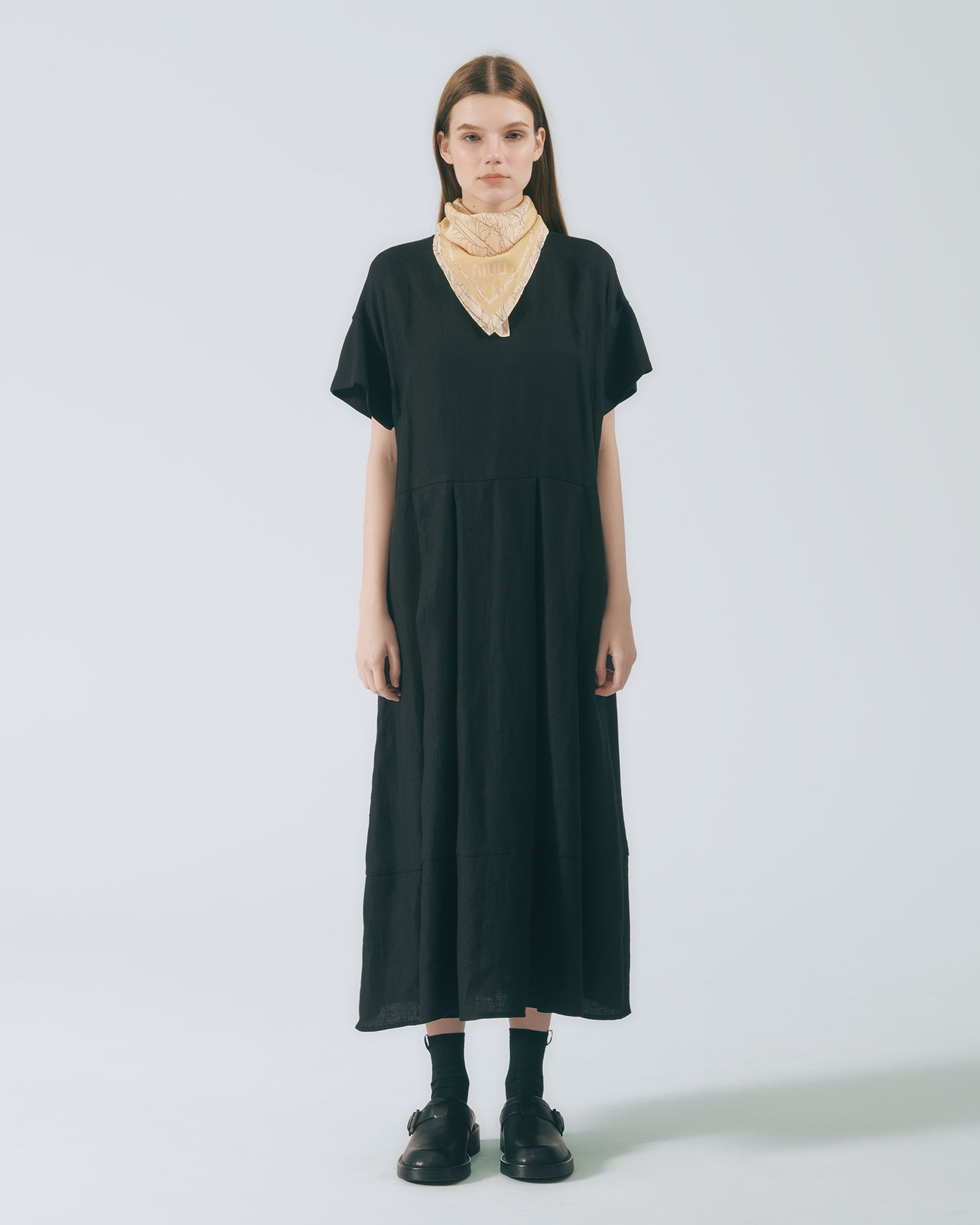 拼接打摺寬袖長洋裝(黑色)