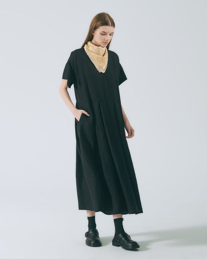 拼接打摺寬袖長洋裝(黑色)