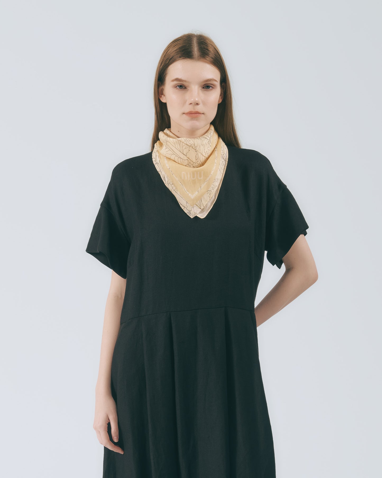 拼接打摺寬袖長洋裝(黑色)