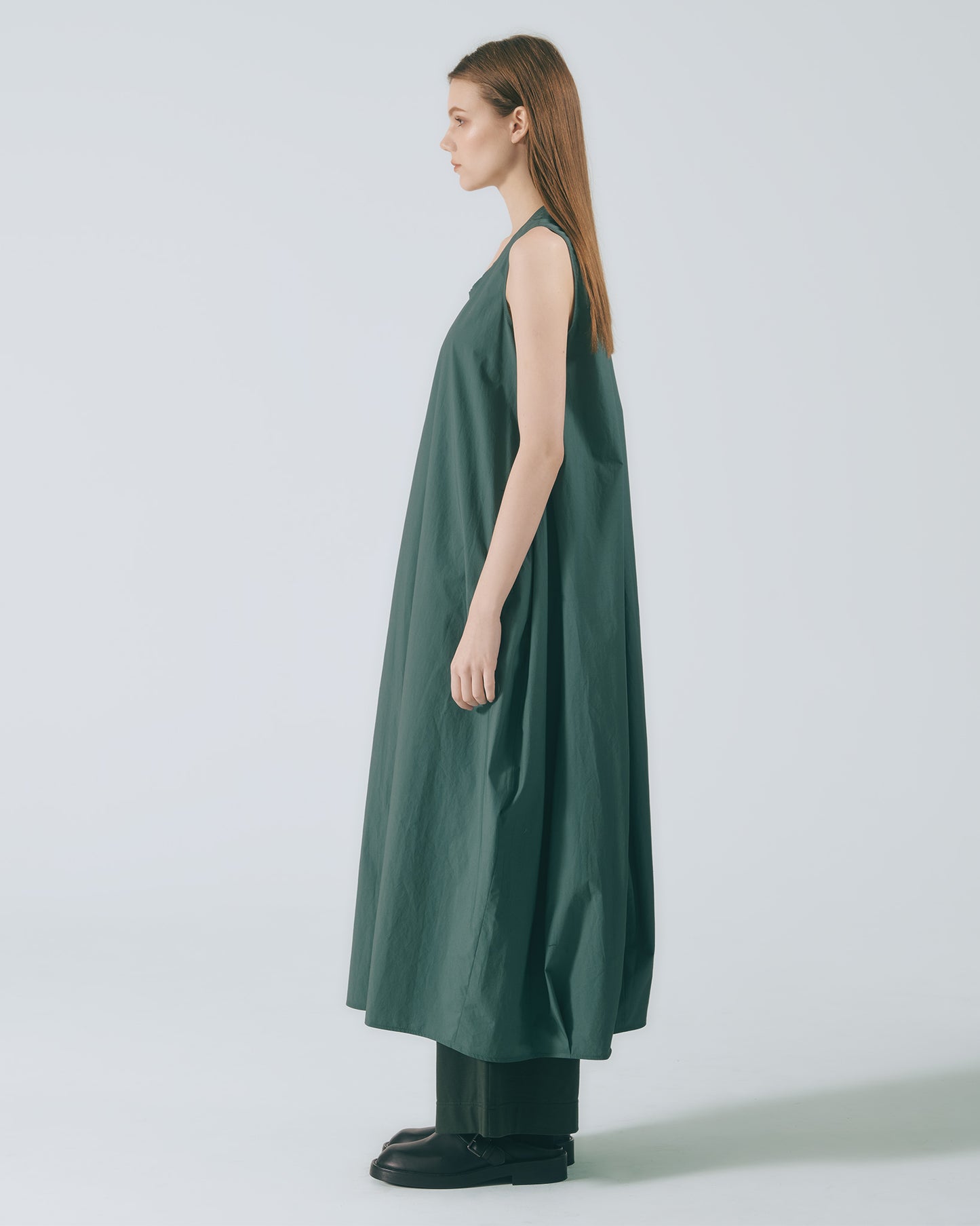 立體廓型無袖長洋裝 (墨綠)