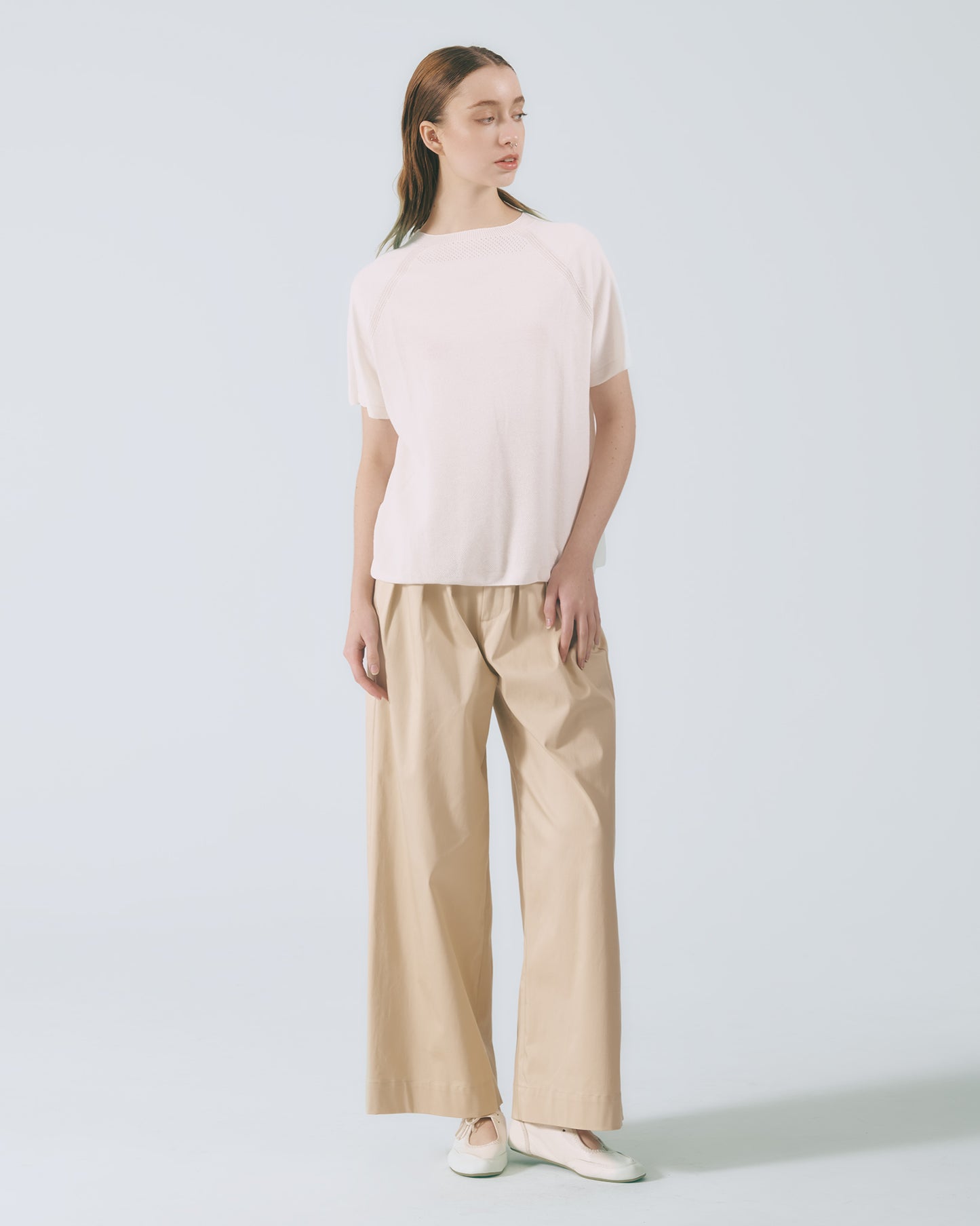 一體成型拉克蘭針織上衣