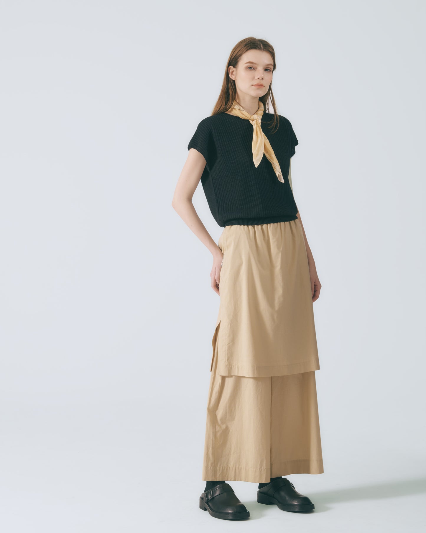 細條裙片直筒褲