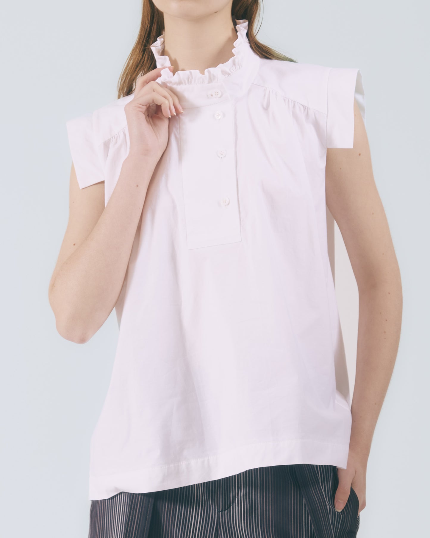 荷葉立領無袖上衣 (白色)