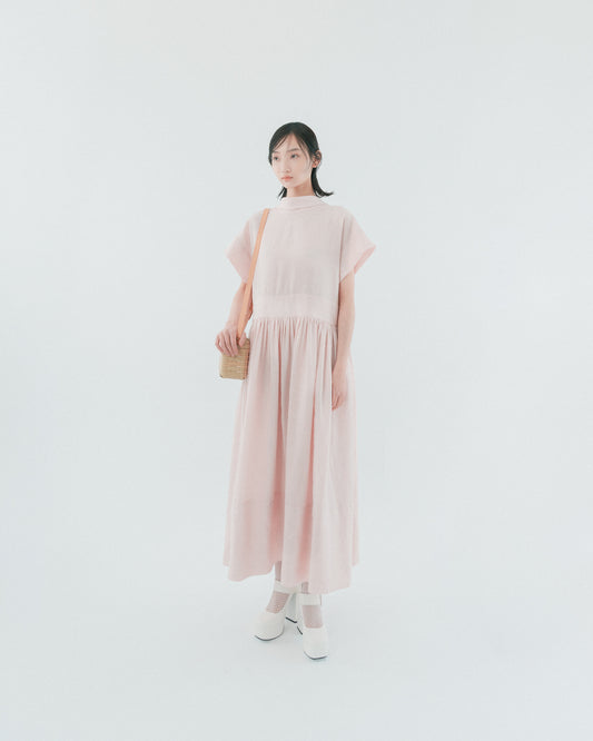 Pink linen long-sleeved dress 