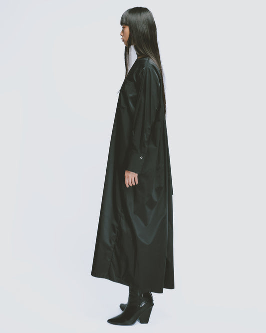 French-style back-pleated white tie-front long dress