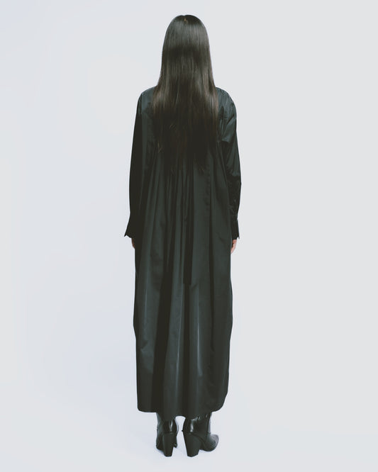 French-style back-pleated white tie-front long dress