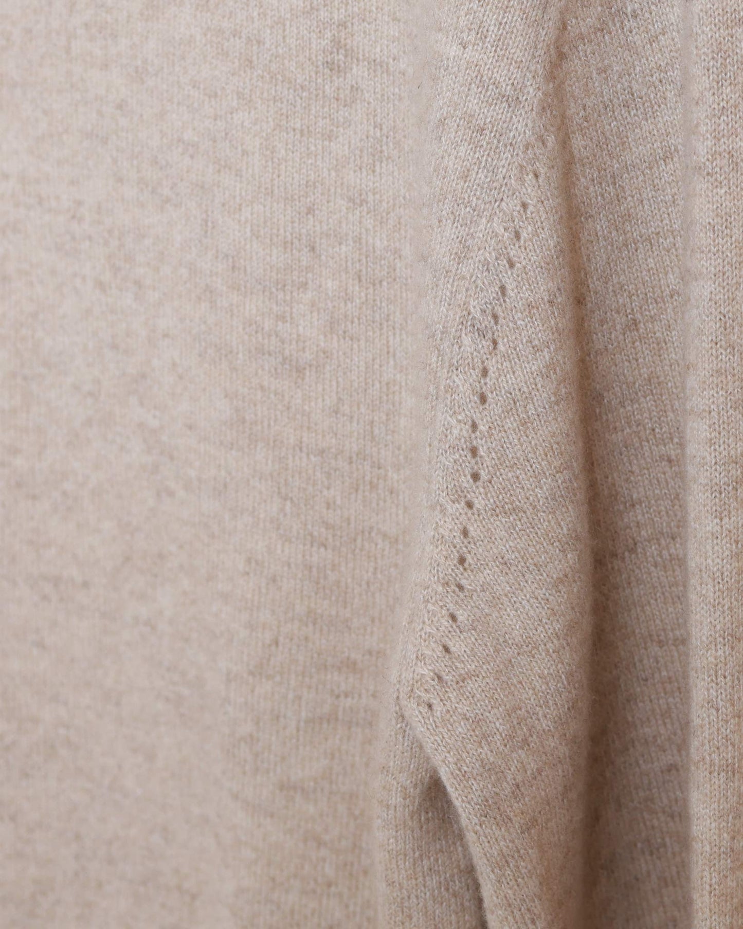 羊絨圓領針織上衣