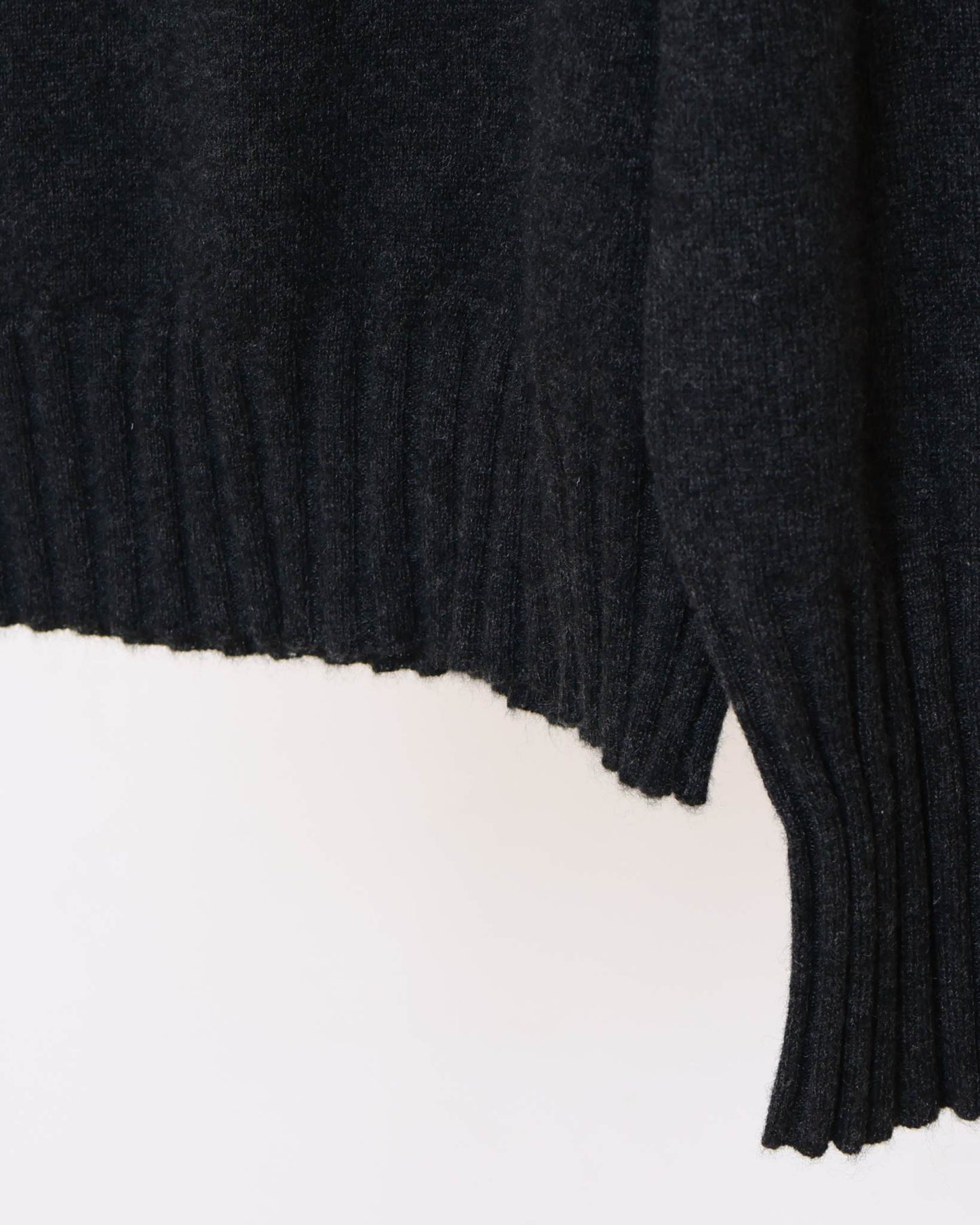 寬羅紋下擺羊毛針織上衣